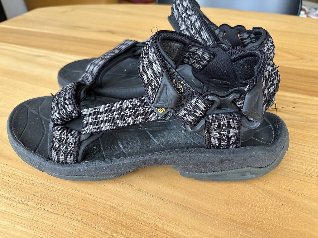 Scarpe da uomo: Teva 42 – Usato da Genève venduto da sandram02 2