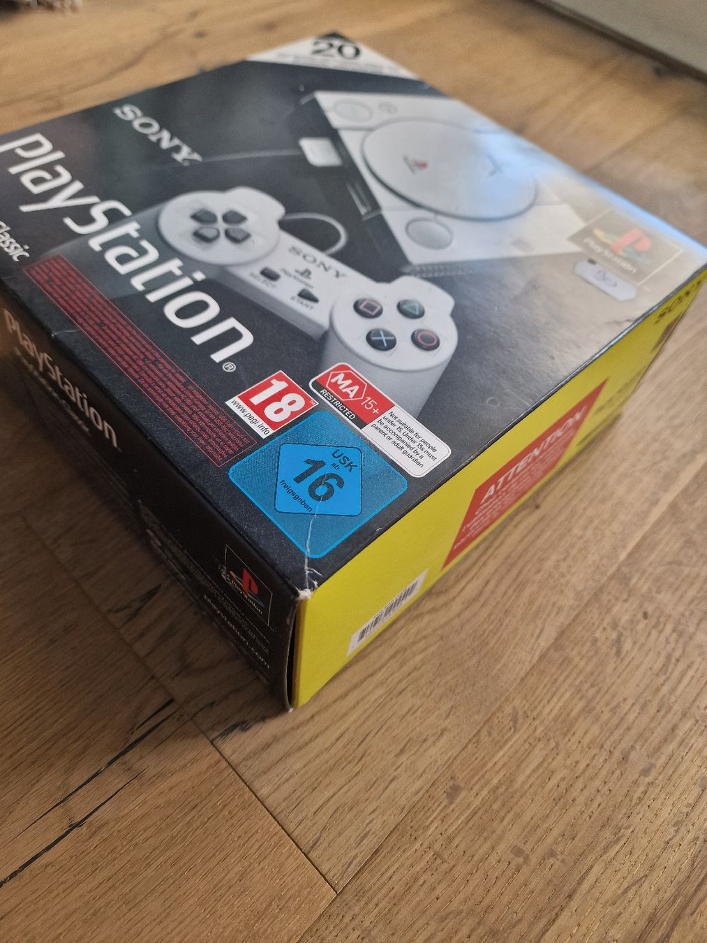 Sony Consoles: Sony PlayStation Classic mini Konsole mit OVP und Controller – D'occasion à Fahrwangen par luk_bhw7 3