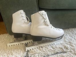 Warme Schlittschuhe, weiss, Grösse 35. bereit für's Eis!