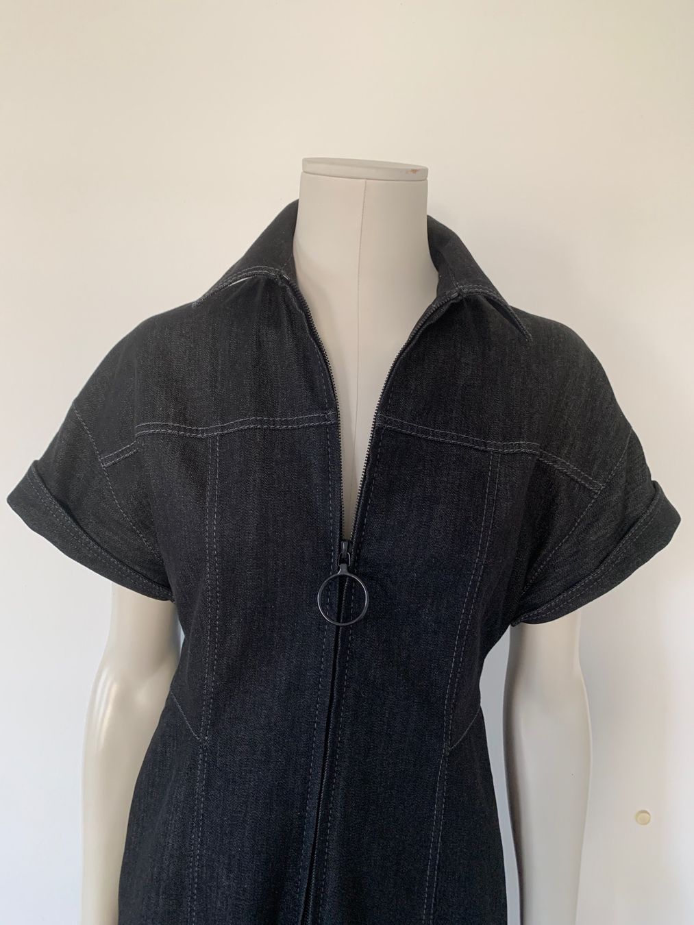Akris Vestiti: AKRIS - Neu/ungetragen - Top aktuelles cooles Denim-Kleid 36 – Nuovo (secondo la descrizione) da Luzern venduto da designluzern 2