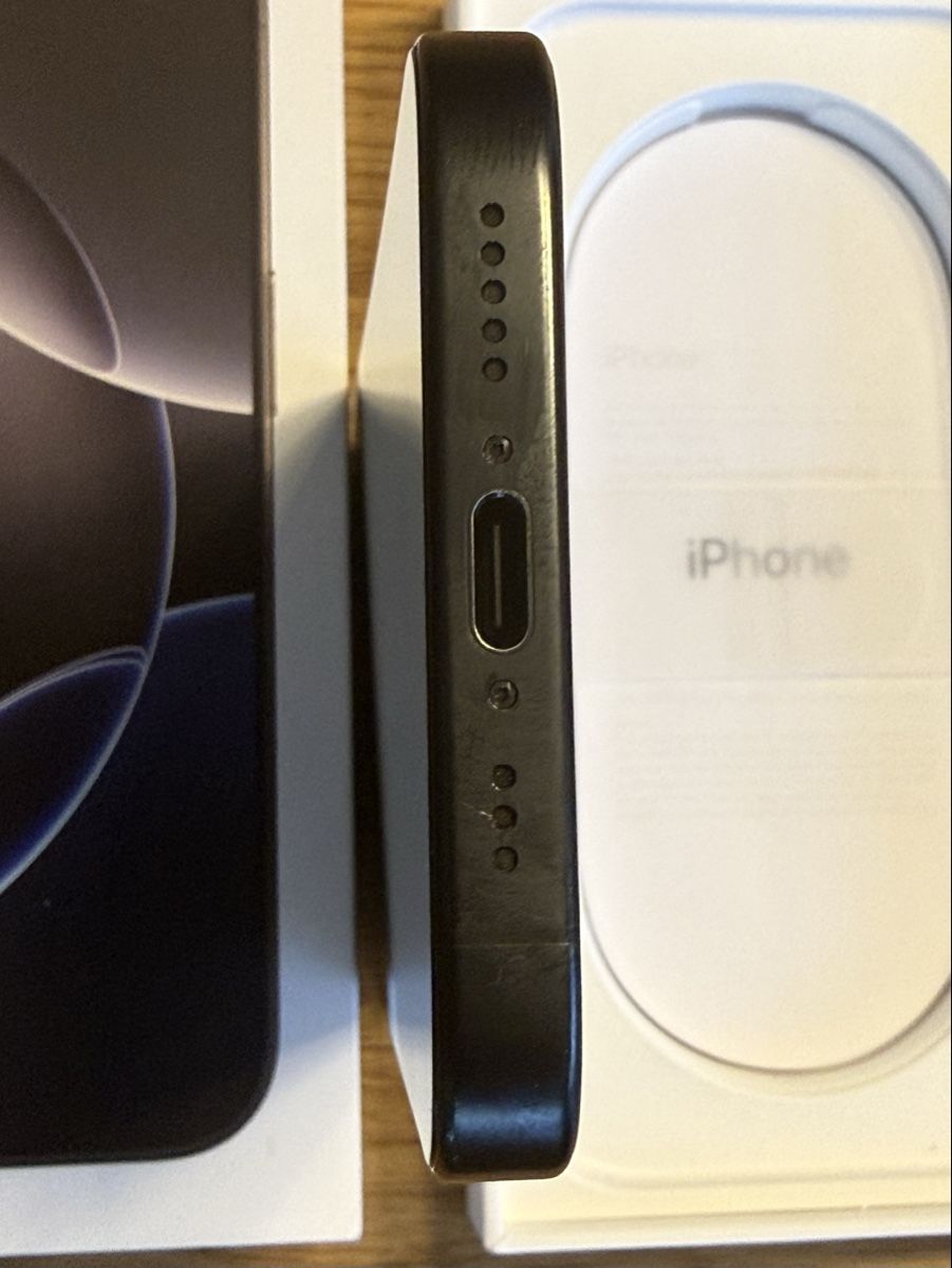 Apple Telefoni cellulari / Smartphones: iPhone 16 Pro 128GB  – Usato da Blonay venduto da IGORN 3