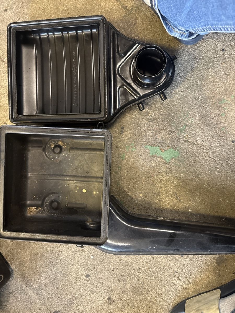 Porsche Tutti pezzi di ricambio auto: Porsche 914 2.0 luftfilterkasten  – Usato da Alten venduto da h2709 2