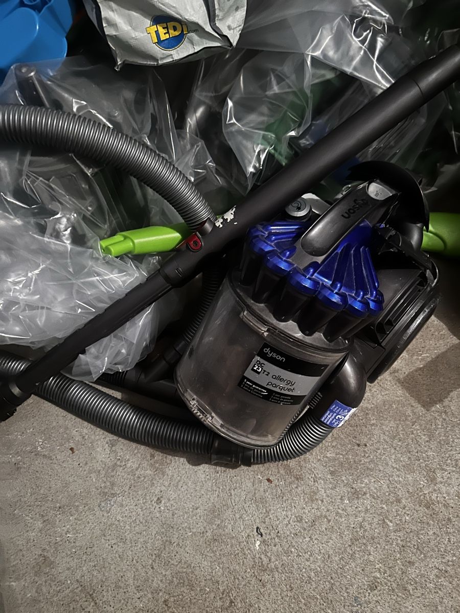 Dyson Aspirateurs & Accessoires: Dyson Vacuum Cleaner Used – D'occasion à Winterthur par mar_8jks 3