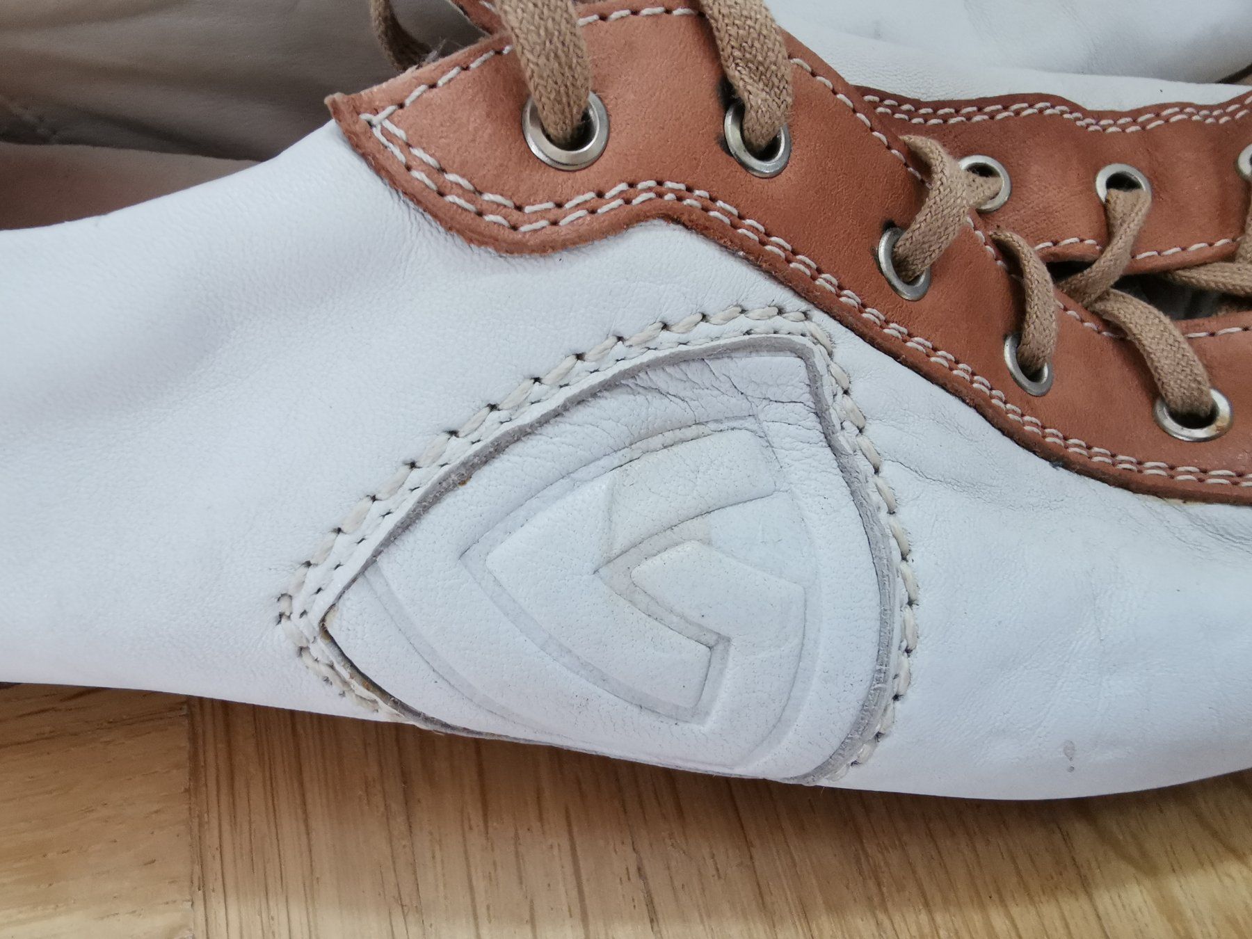 Scarpe da donna: Sneaker Giusti Leombruni Gr. 37 1/2 – Usato da Stäfa venduto da flamingo_17 3
