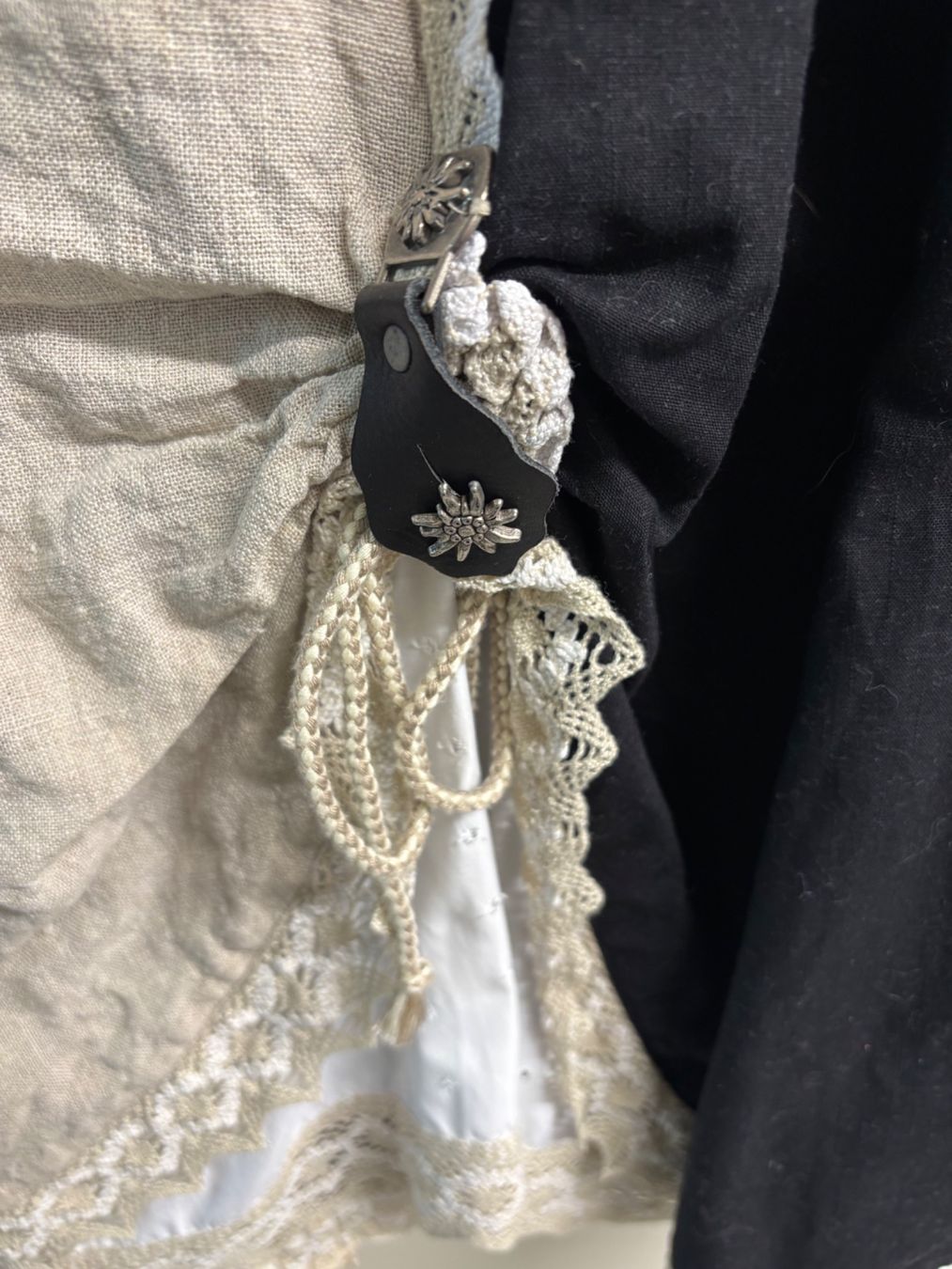 Kleider: Trachtenkleid Rock+Oberteil STOCKERPOINT Grösse 38 – Gebraucht aus St.Gallen von Bigdisch 3