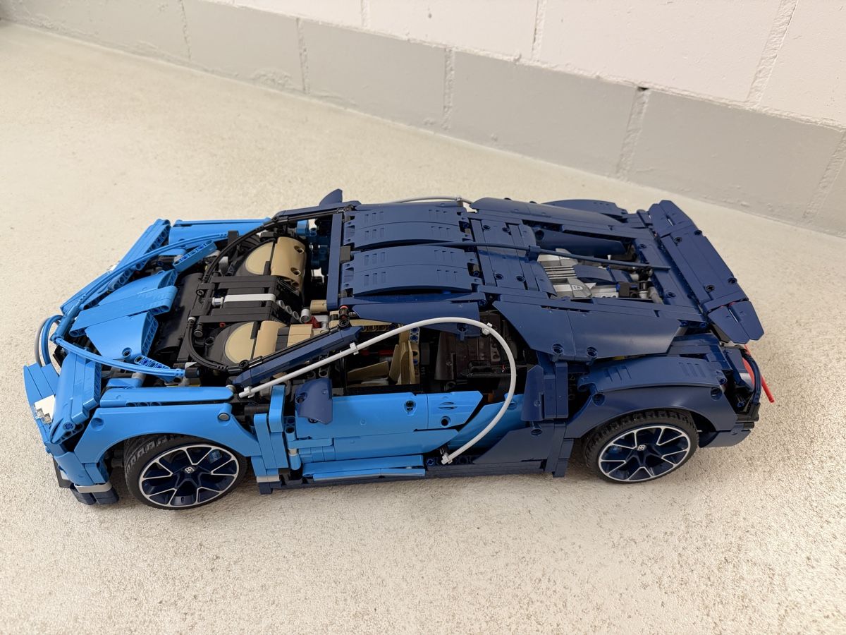 Lego Giocattoli: Lego Bugattio Chiron – Usato da Niederglatt ZH venduto da Maple12345
