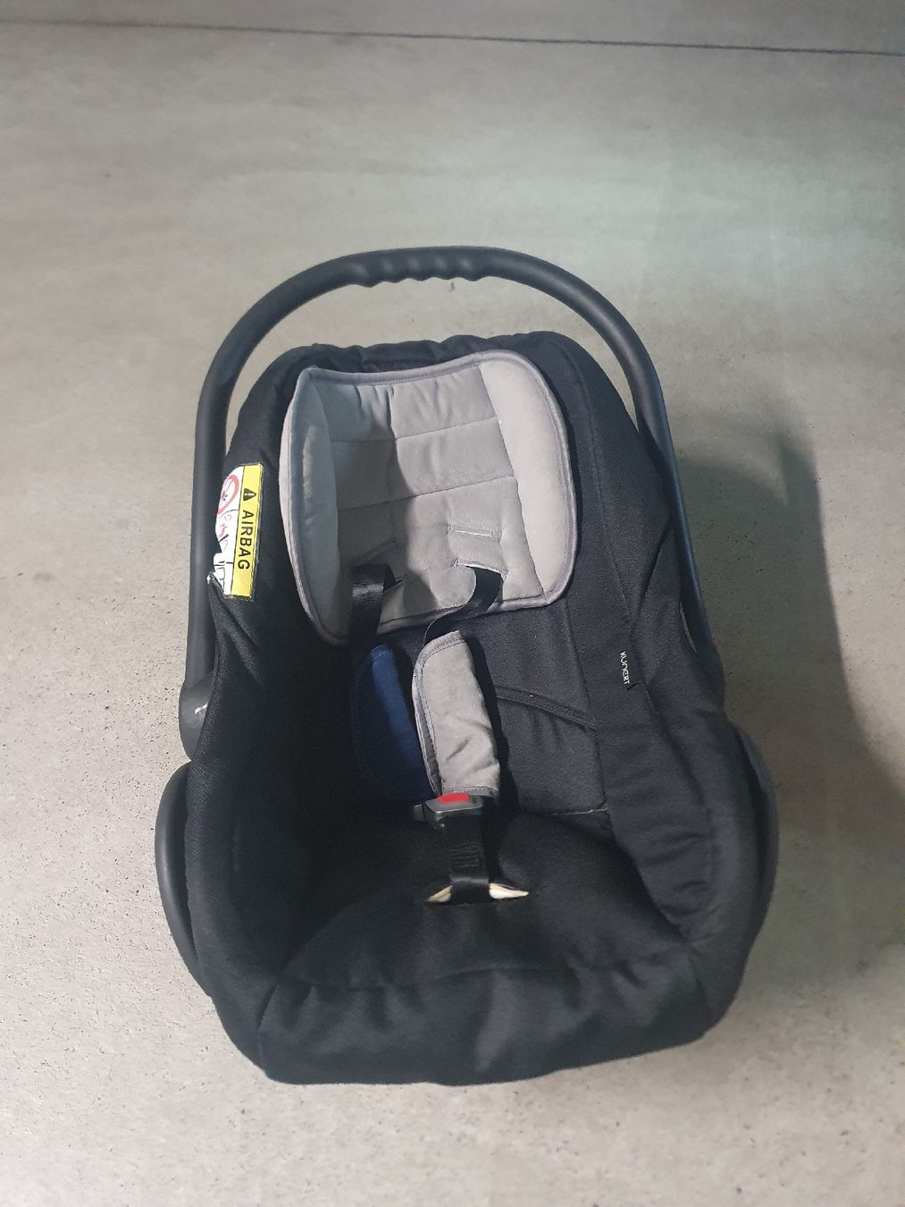 Maxi-Cosi Bauch- & Rückentragen: Maxi Cosi – Gebraucht aus Nussbaumen AG von Zeko34