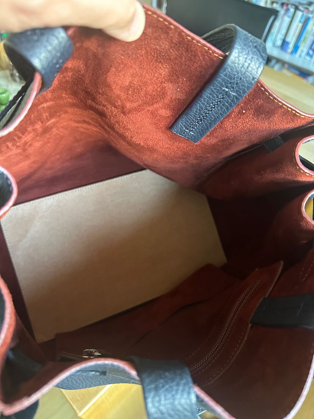 Borse da donna: Schöne Ledertasche dunkelblau wie neu – Usato da Kilchberg ZH venduto da Roemsch 5