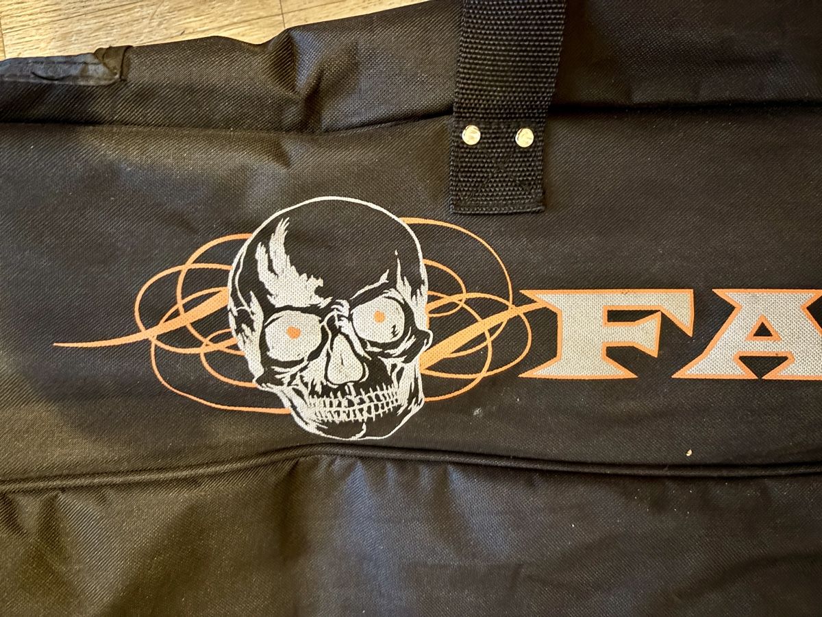 Taschen: Fat Pipe Unihockeytasche – Gebraucht aus Basel von fcbr 2