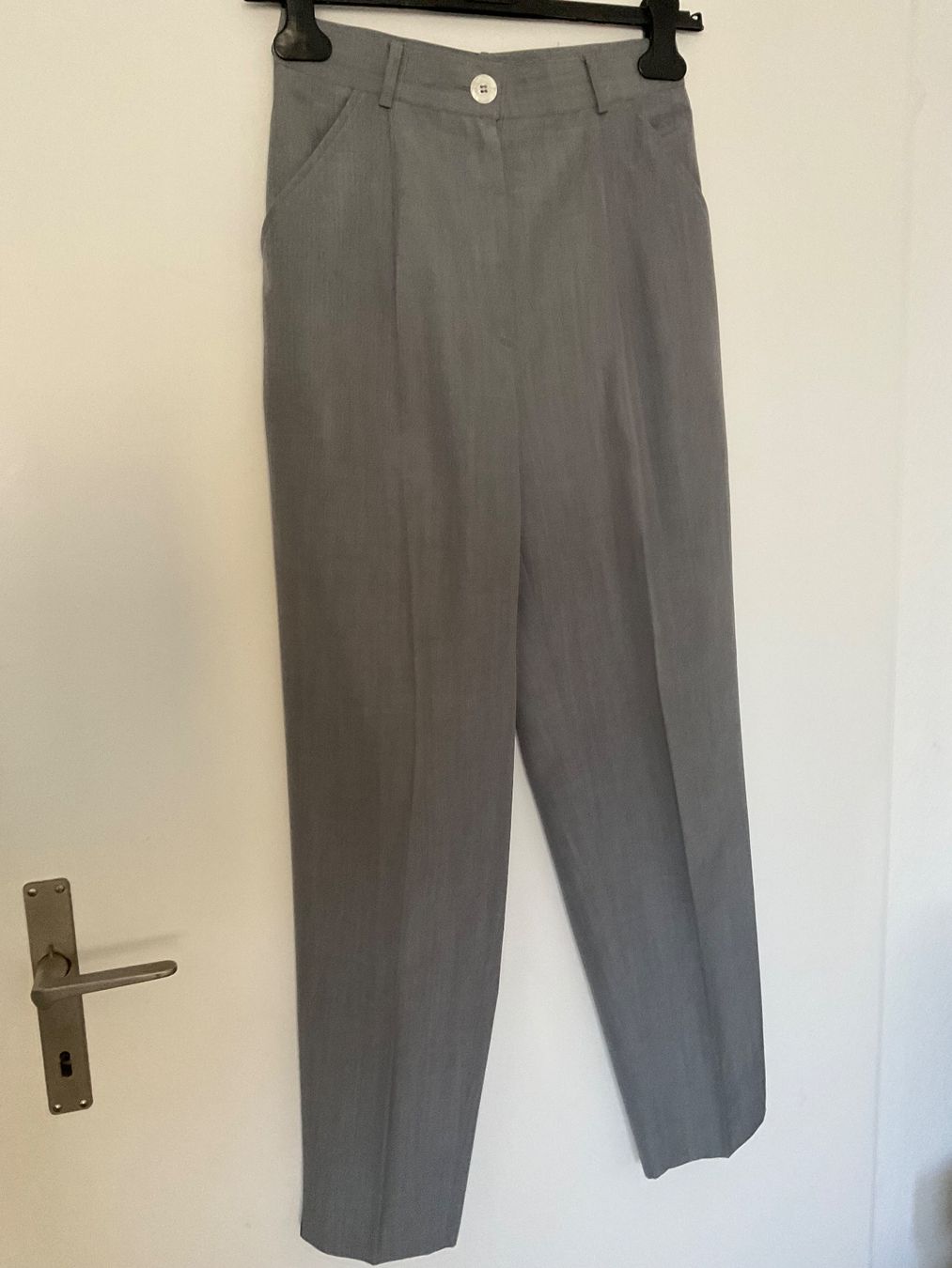 Riani Hosen: RIANI Wolle Mix Hose Gr 36 hellgrau – Gebraucht aus Urdorf von alda02 1