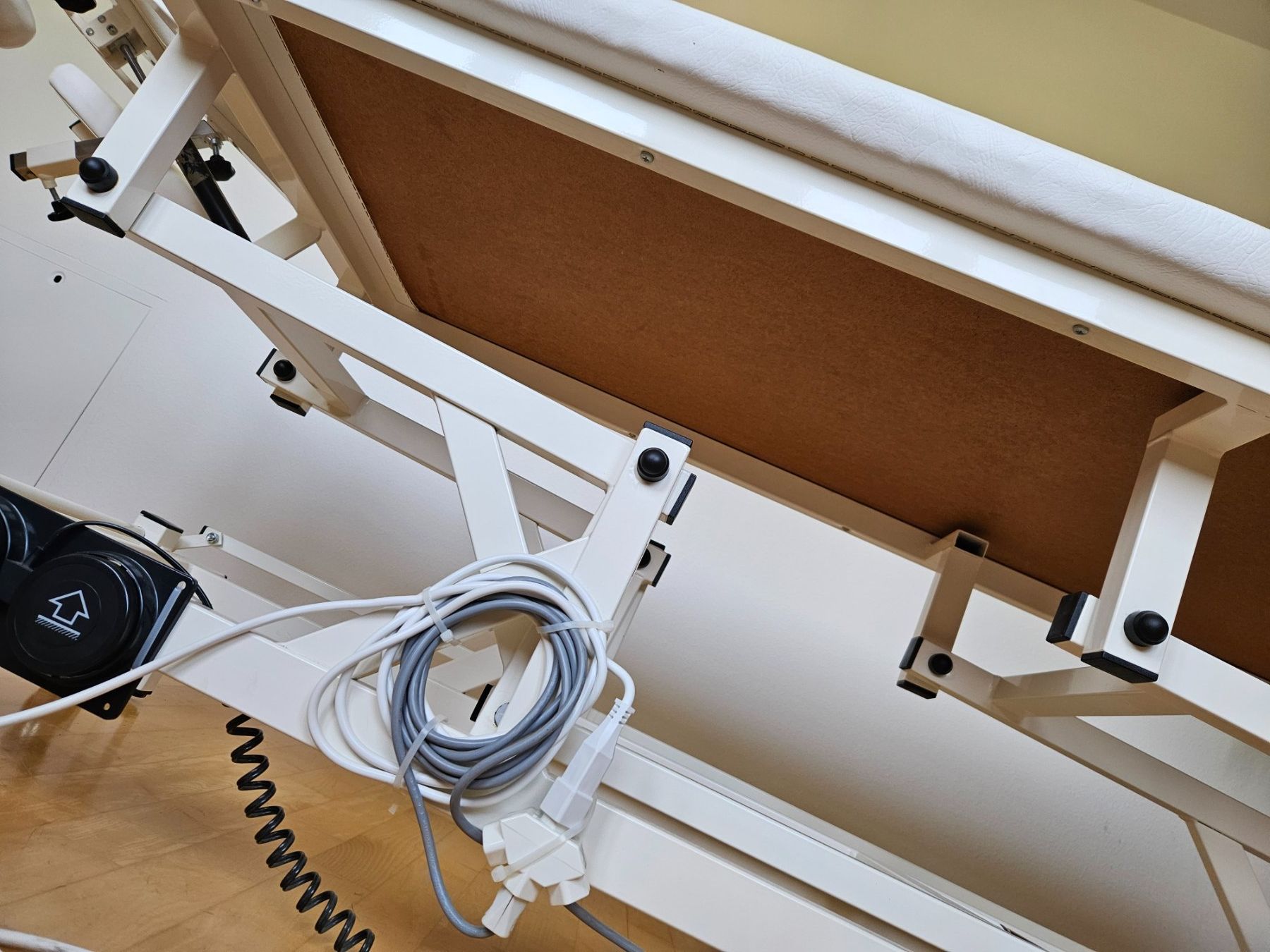 Sedie a sdraio: Massageliege elektronisch – Usato da Nänikon venduto da 8610pb 3