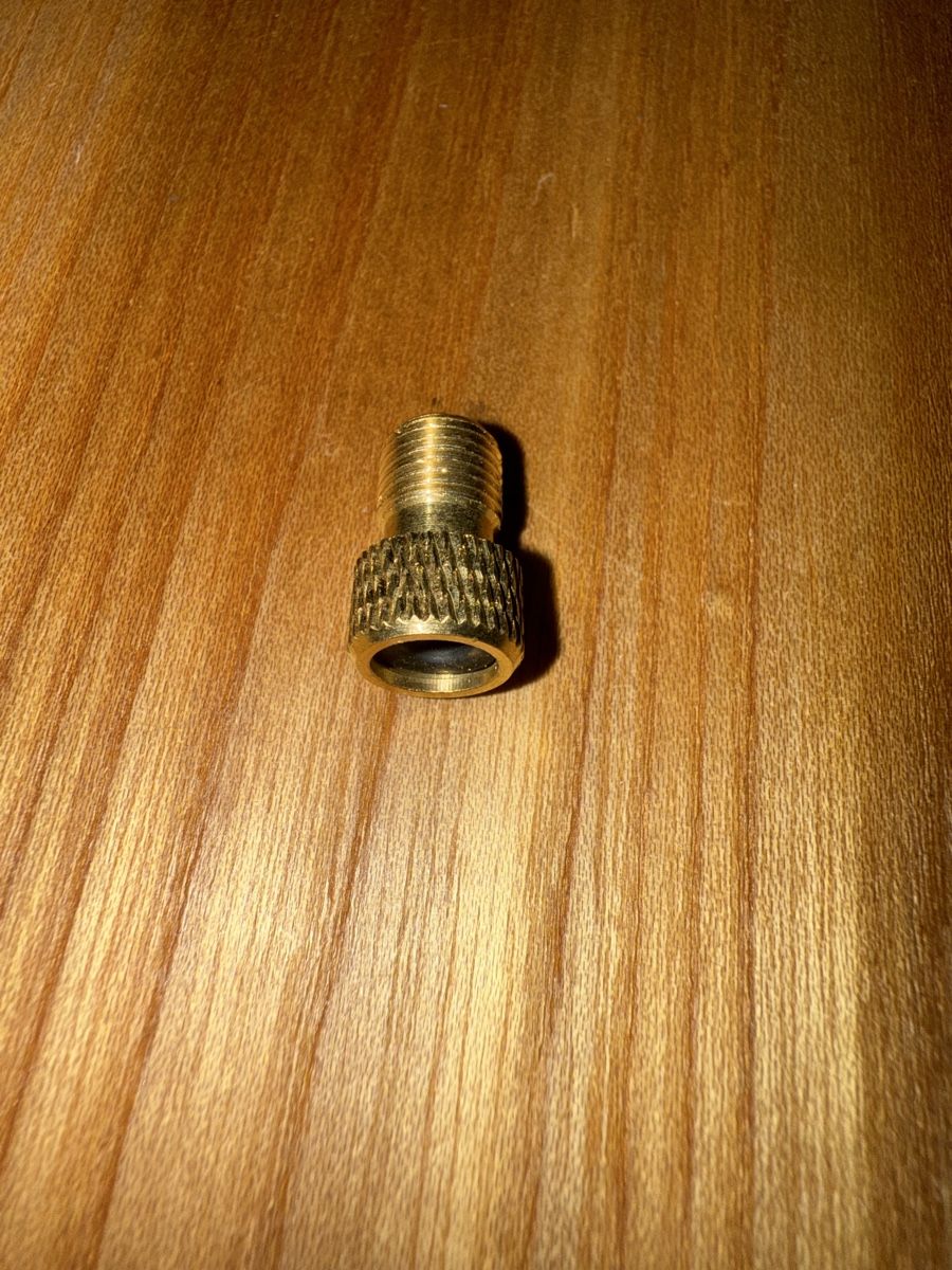 Pezzi di ricambio: Velo Ventil Adapter Presta/Schrader messing – Nuovo e nell'imballaggio originale da Goldingen venduto da Thomas.Perrin