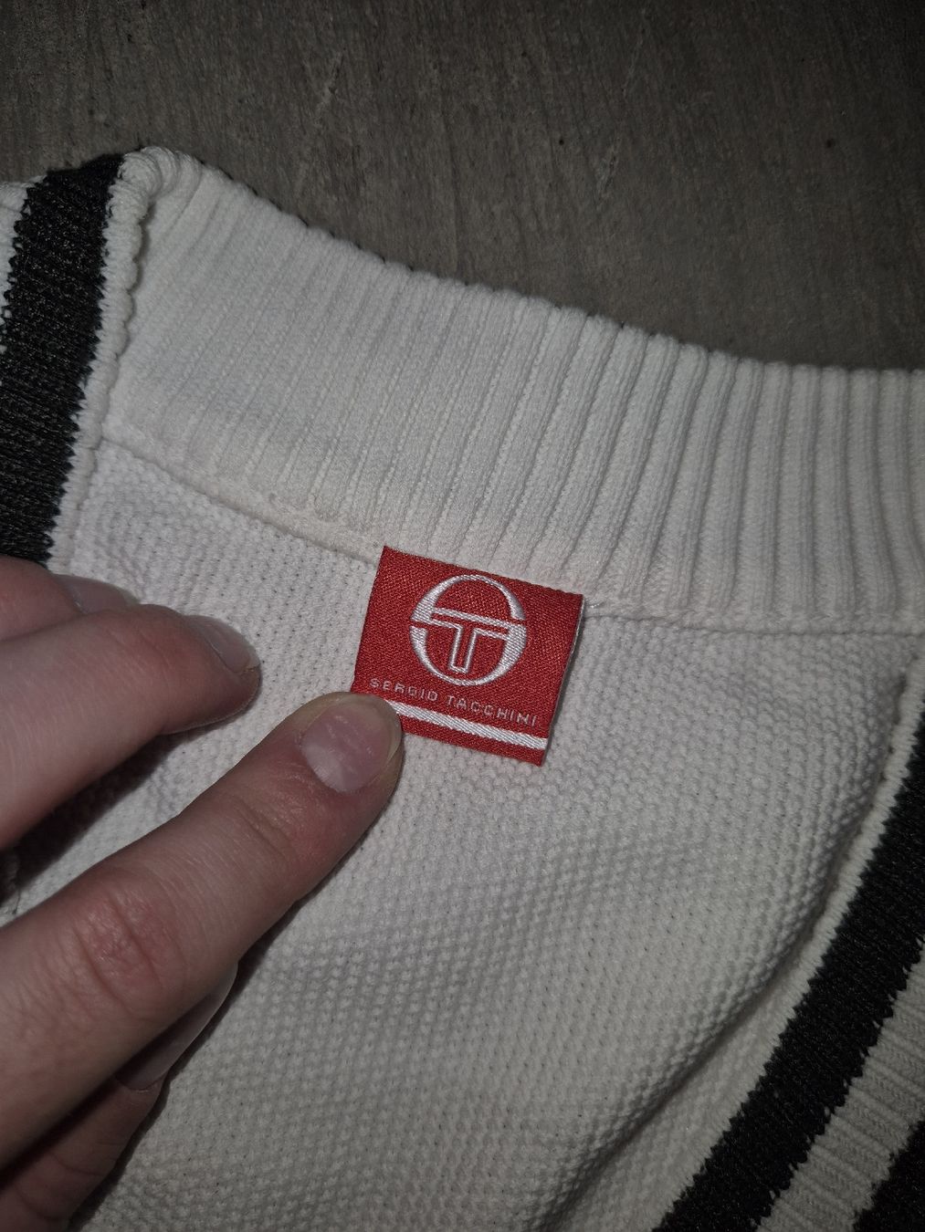 T-shirt: Pull sans manches Sergio Tacchini  – Usato da Puplinge venduto da melodiieee 2