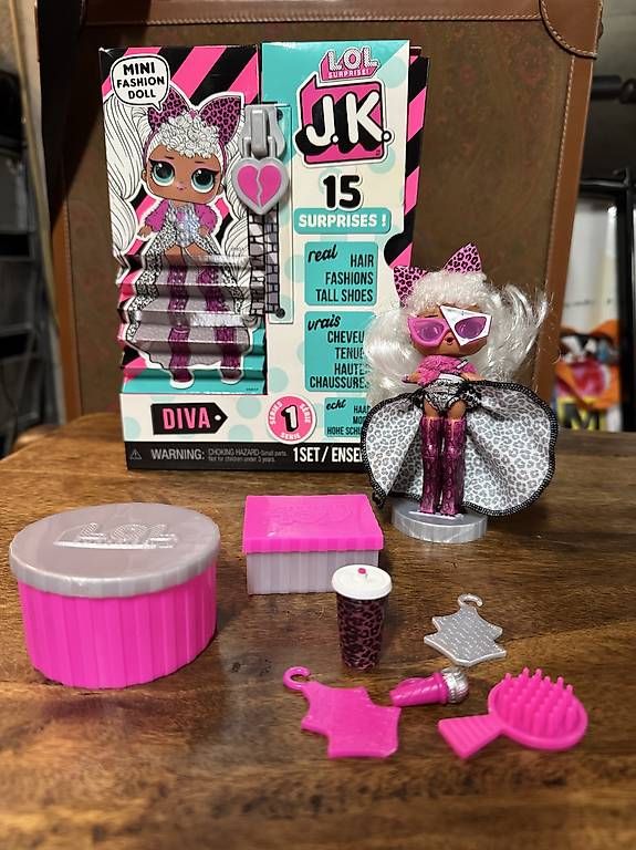 Puppen: Poupée LOL Surprise JK Diva avec accessoires – Gebraucht aus Versoix von Tamaze47 3