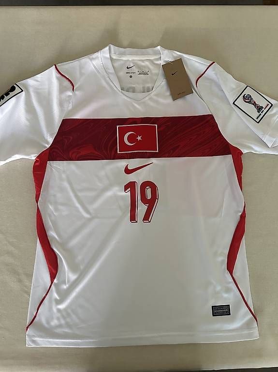 Canottiere & Pantaloni: Yildiz 19 Trikot – Usato da Birr venduto da rob_d6wl