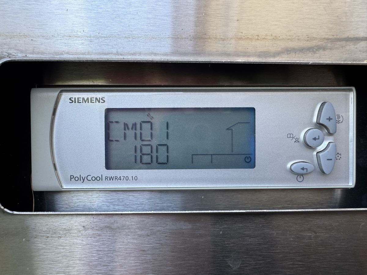 Radiatori: Wärmepumpe 13kW – Usato da Gwatt (Thun) venduto da Rw900 5