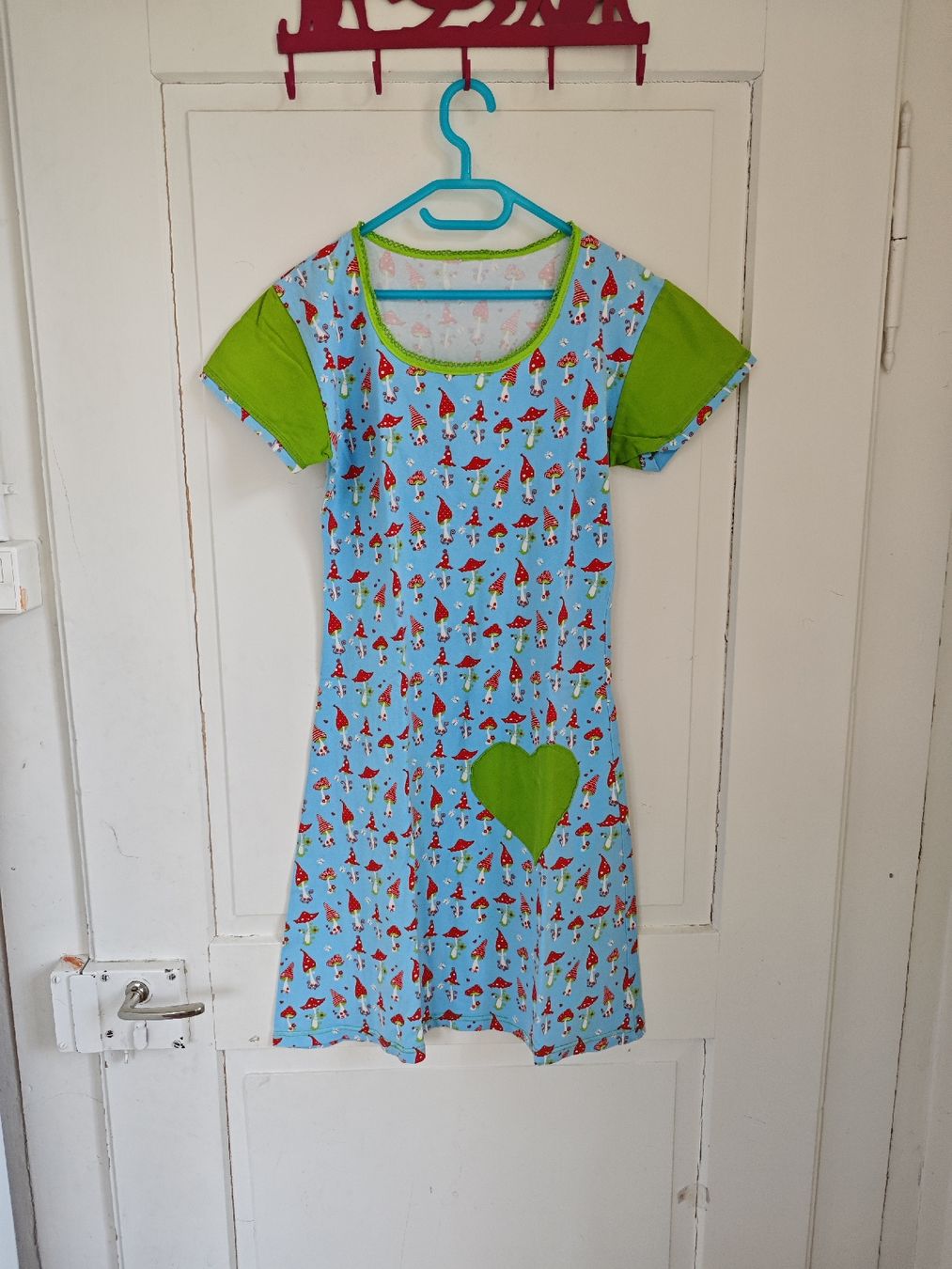 Robes et jupes: Kleid Handmade Gr 152 – D'occasion à Winterthur par Shorna