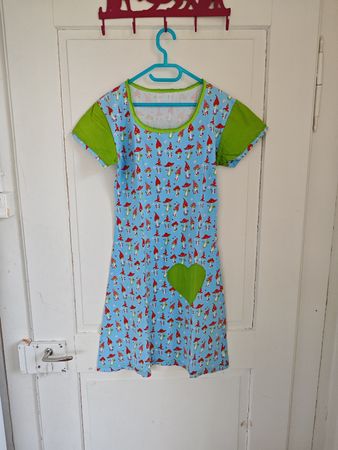 Kleid Handmade Gr 152