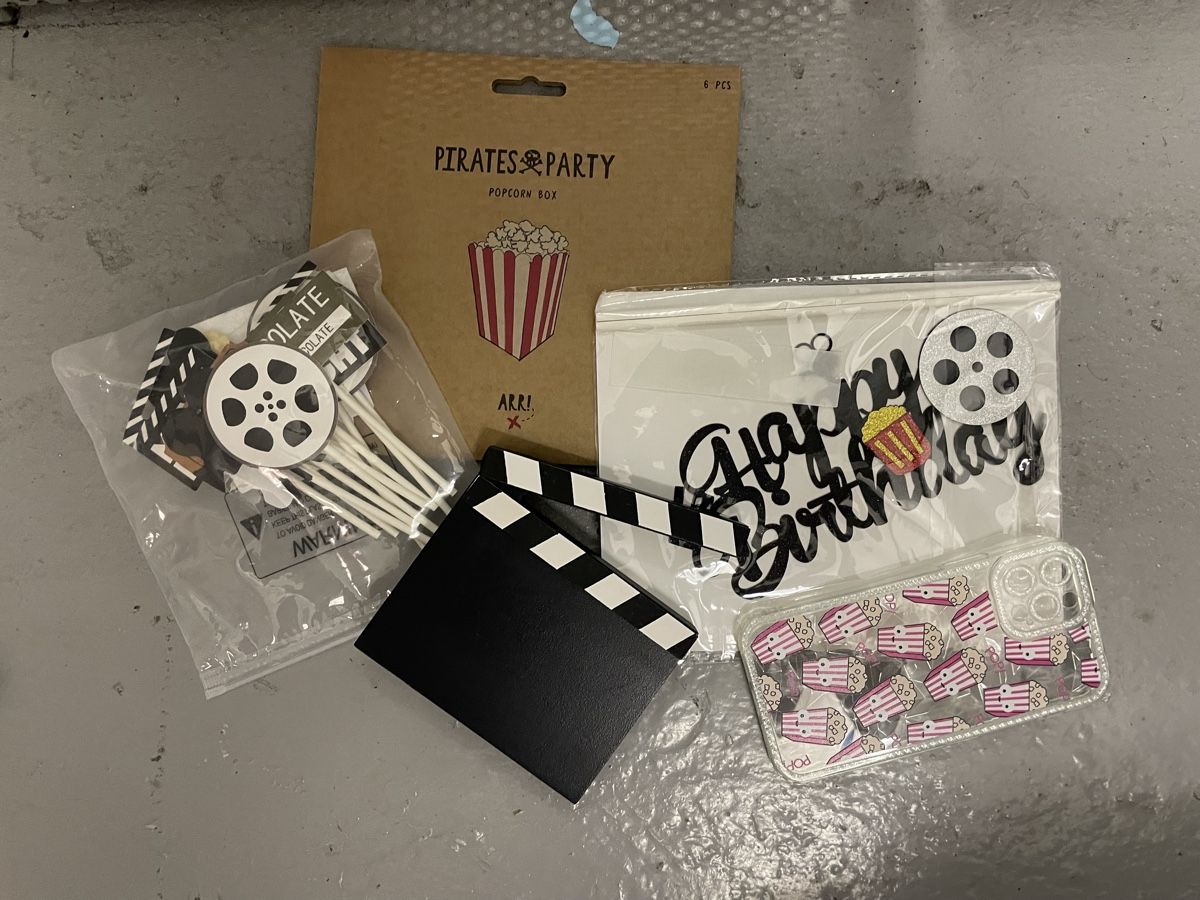 Tutte le decorazioni: Movie theme birthday decor – Nuovo (secondo la descrizione) da Rüschlikon venduto da Sukhi_H