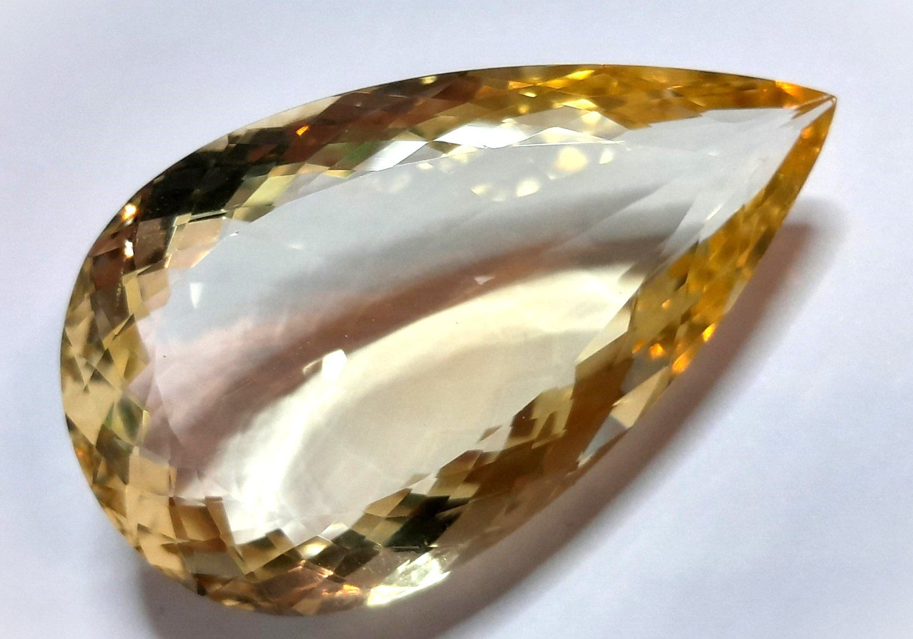 Pietre preziose: Citrine 36.96 ct - Valeur  Fr. 407.- Fr – Nuovo (secondo la descrizione) da Grimisuat venduto da Valgem 2
