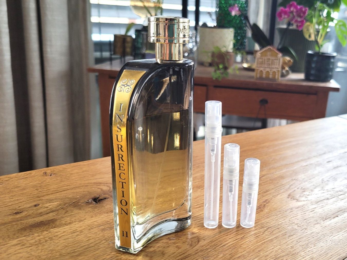 Parfums & Eau de Toilette: Reyane Tradition - Insurrection II Wild - 3ml Abfüllung – D'occasion à Zürich par Flatus