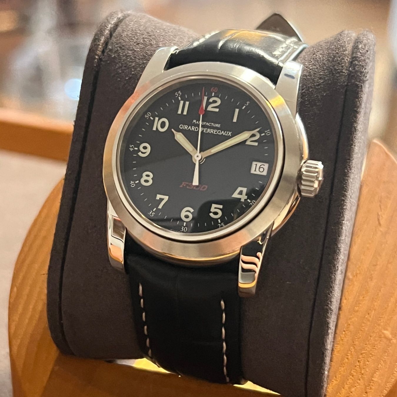Girard-Perregaux Orologi: FLASH SALE Girard-Perregaux Ferrari Automatic Date 8025 – Usato da Carouge GE venduto da Watchaser 2