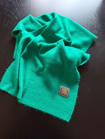 💚 Kuscheliger, grüner Winterschal – hält warm!