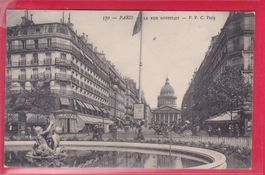 PARIS, LA RUE SOUFFLOT