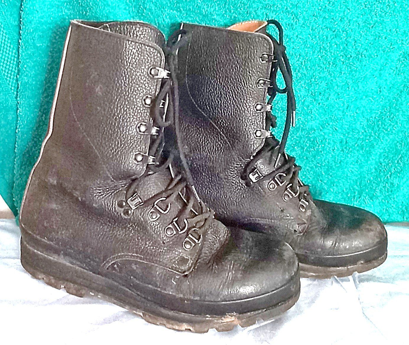 Scarpe da uomo: Arbeitschuhe / Stiefel Leder 40 – Nuovo (secondo la descrizione) da Baar venduto da 2cvbaar