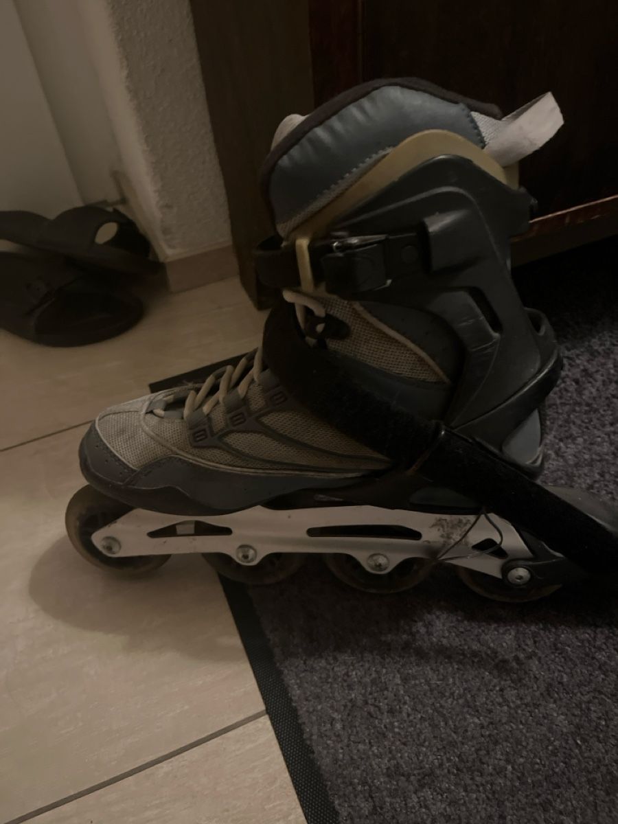 Pattini in linea & Pattini a rotelle: Rollerblade Salomon, usati, taglia 40.5, perfetti – Usato da Aurigeno venduto da dad_h7r5