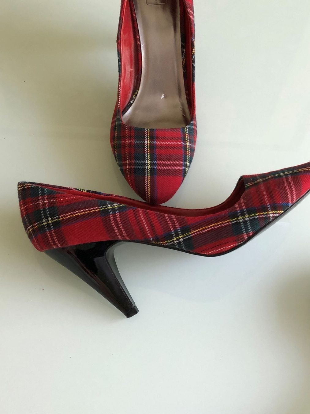 Scarpe da donna: Pumps farbig grösse 41 – Usato da Adliswil venduto da Jessik0