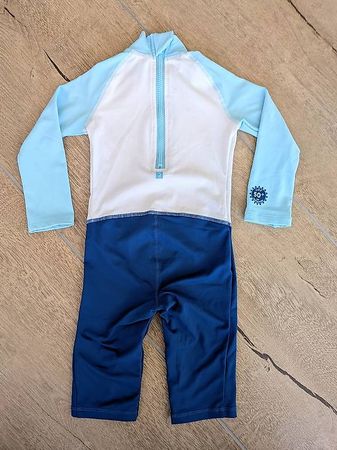Sonnenschutzanzug / Badeanzug Junge Gr. 86/92