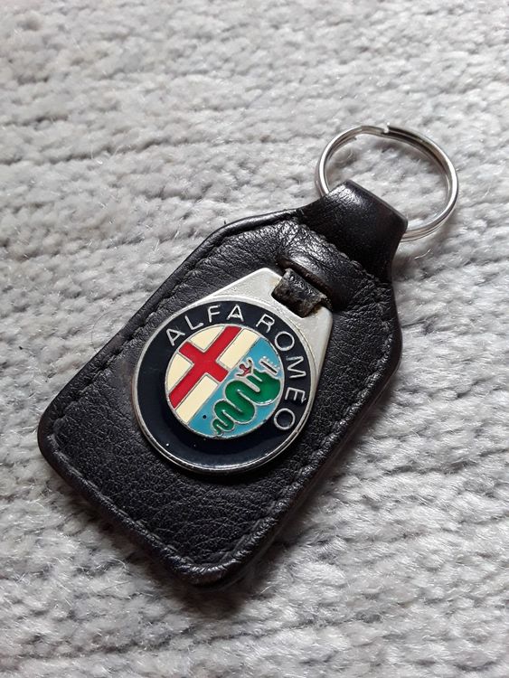 Schlüsselanhänger - Alfa Romeo - Leder/Metall emailliert!