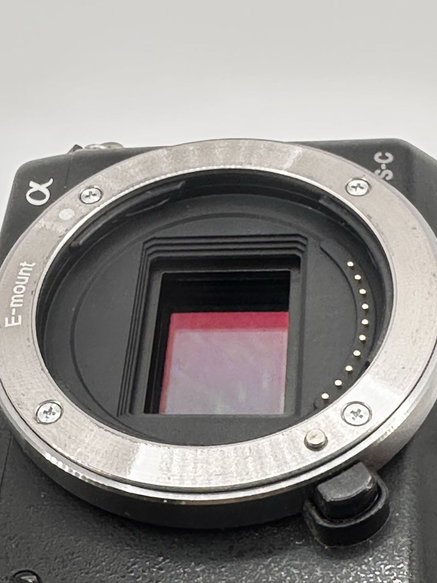 Sony Fotocamera: Sony nex 6 mit kosmetischem Fehler – Usato da Arbon venduto da Sed_9bj9 7