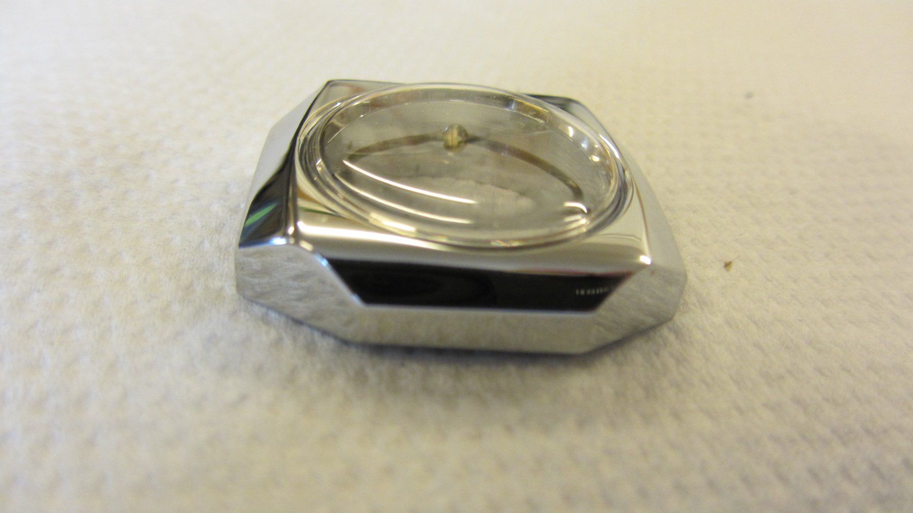 Cimier Orologi: Kellerfund 50 Stk. Uhrengehäuse 70erj. – Nuovo e nell'imballaggio originale da Hölstein venduto da federhaus 2
