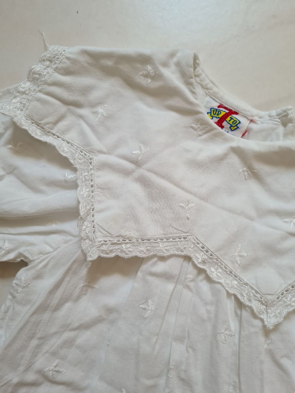 Vestiti & Gonne: weisses festliches Mädchenkleid Gr.116 – Usato da Ebikon venduto da Songbird85 2