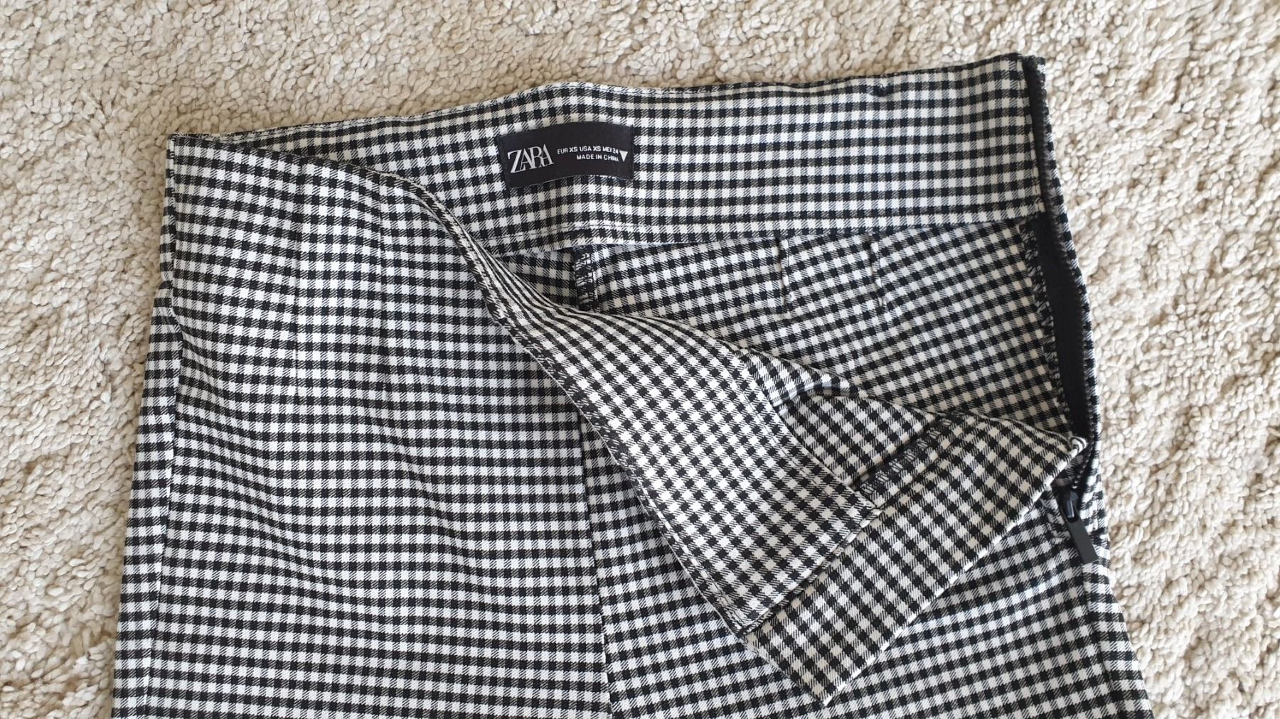Zara Pantaloni: Karostretchhose – Usato da Castelrotto venduto da Rumy 2