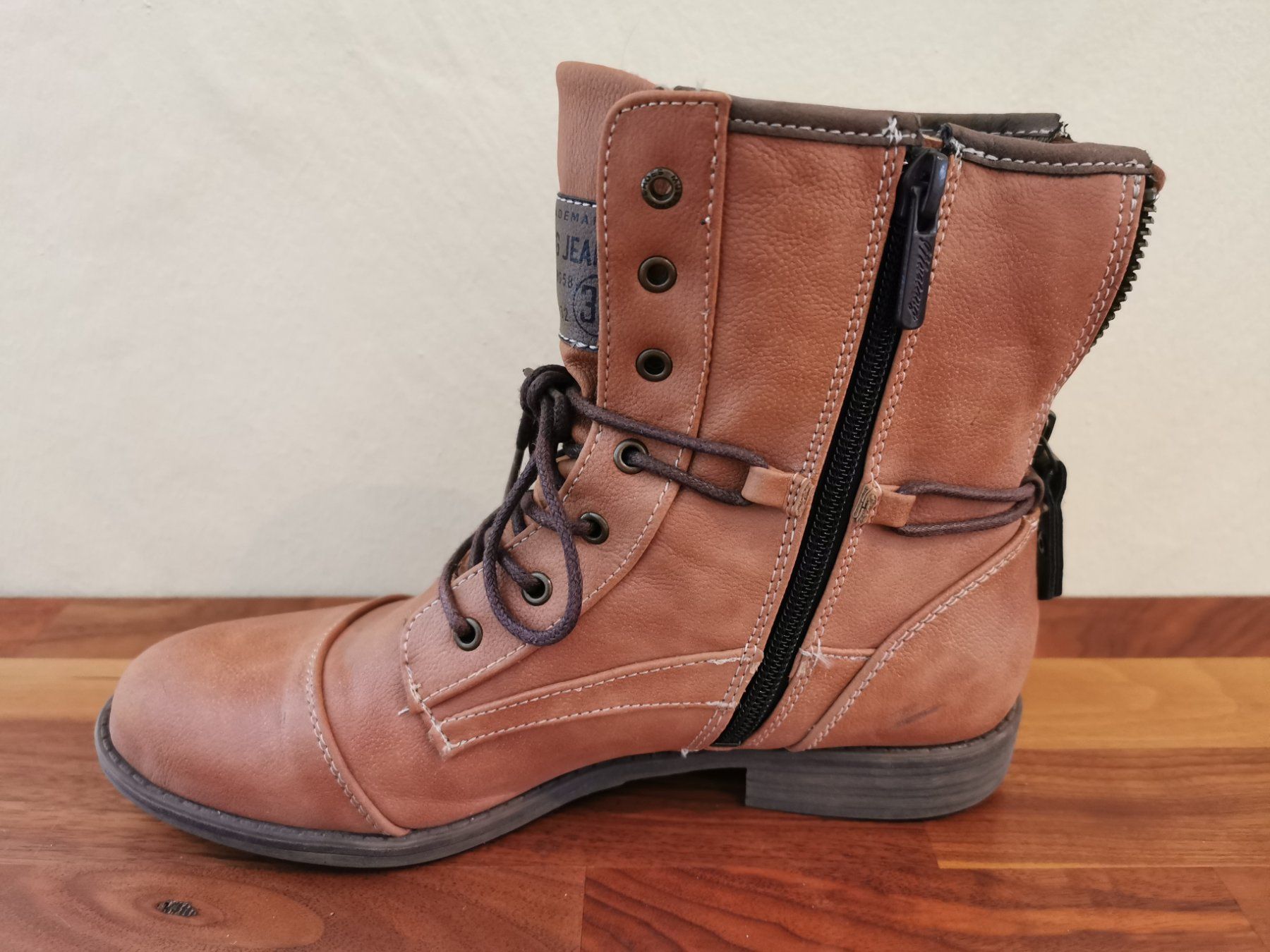 Mustang Scarpe da donna: Mustang; Braune / Cognac Stiefeletten Gr. 37 – Usato da Boniswil venduto da Totomat-Lady 3