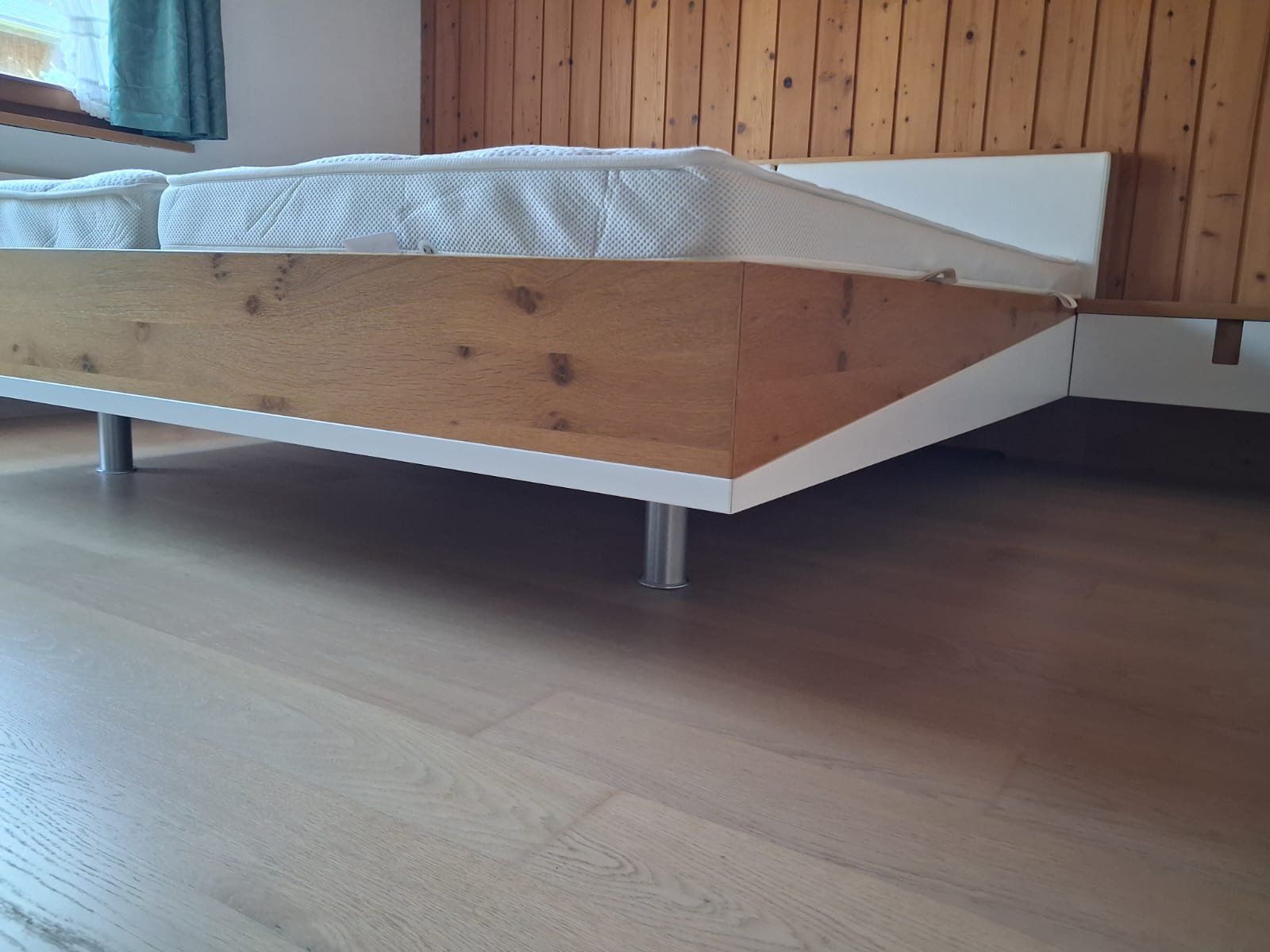 Betten: Doppelbett mit Nachttische 186x211 cm – Gebraucht aus Marbach von nat_8hgp 1