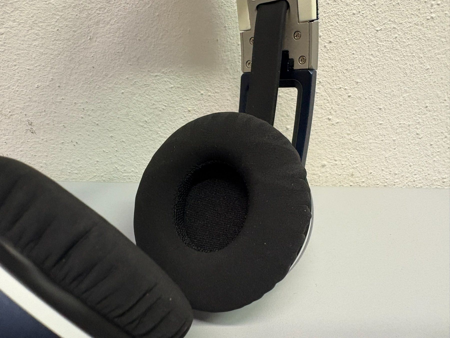 Sennheiser Cuffie: Sennheiser Urbanite denim On-Ear-Kopfhörer – Nuovo (secondo la descrizione) da Hochdorf venduto da av-electronics 3