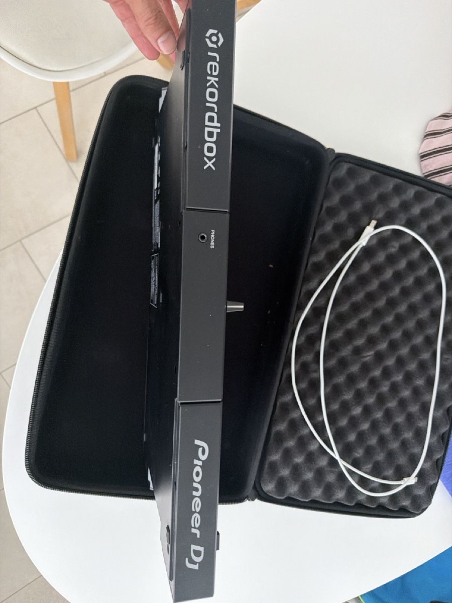 Pioneer Console di mixaggio: Pioneer DDJ-400 rekordbox – Usato da Wetzikon ZH venduto da GOOD-WATER 4