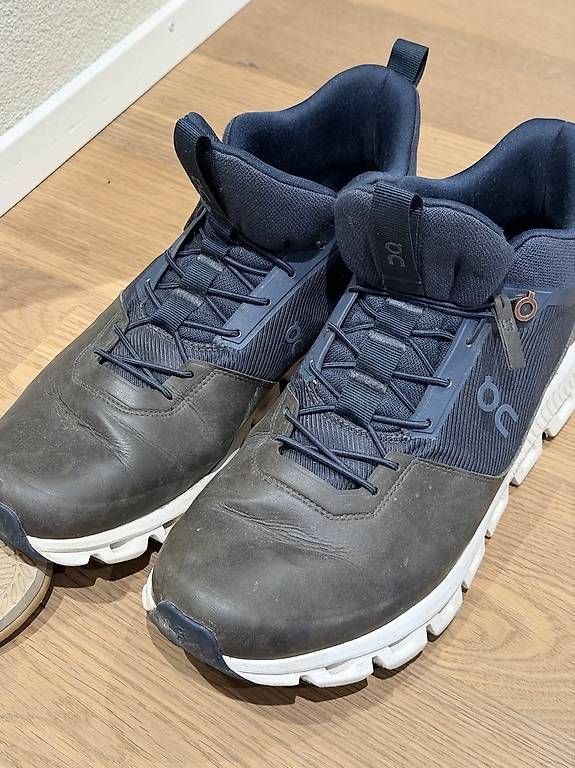 Herrenschuhe: On Sneaker  Grösse 45  Dunkelblau mit Leder – Gebraucht aus Kloten von ale_29vf 1
