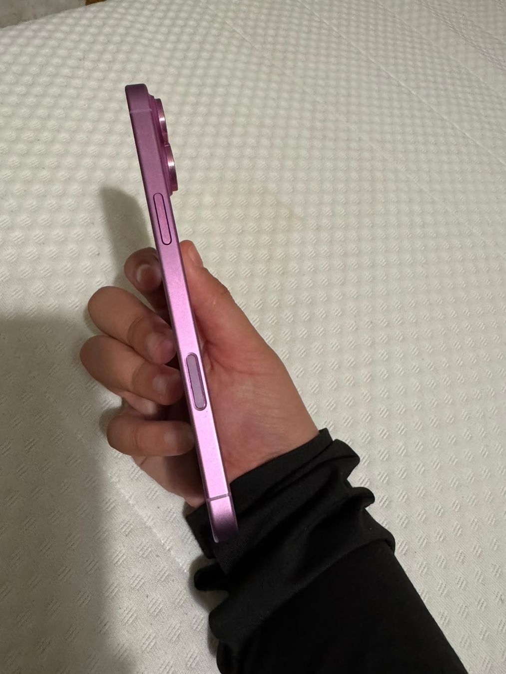Apple Portables: iPhone 16 plus rose 128GB – D'occasion à Morges par Minaa_7 3