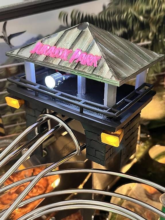 Stern Pinball Flipper: Flipper Jurassic Park Premium + mod – Usato da Les Hauts-Geneveys venduto da womoks 2