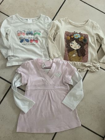 3 C&A Mädchen Shirts Grösse 92, Top Zustand für den Sommer!