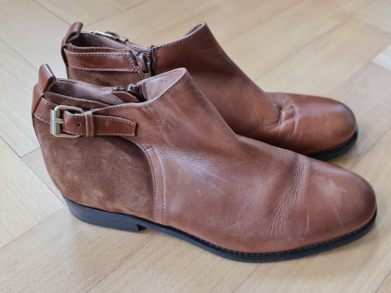 Scarpe da donna: Schöner Schuh mit Wildleder Gr. 37 – Usato da Kriens venduto da ..stx..