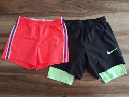 Kleiderpaket 11 (2 Sport Shorts)