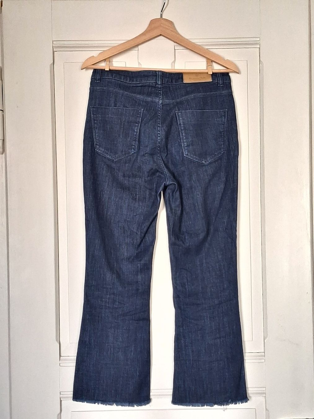 Massimo Dutti Jeans: Dunkelblaue Bootcut Jeans, Massimo Dutti, Gr. S – Usato da Ried-Brig venduto da Zzyzx 3