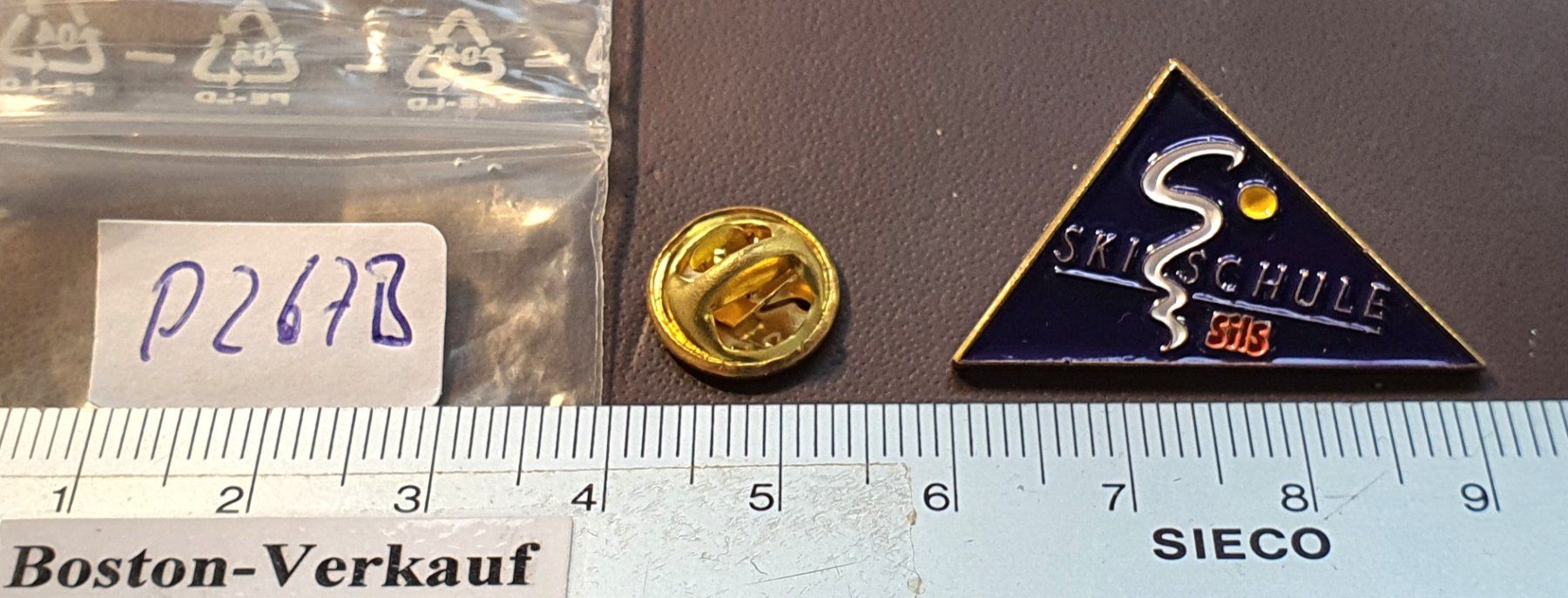Placchette & Badge: P267B - Pin Ski-Schule Sils – Usato da Reinach BL venduto da Boston-Verkauf 1