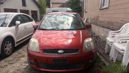 Ford Fiesta 1.4 Kombi 5-tuerig rot guter Zustand